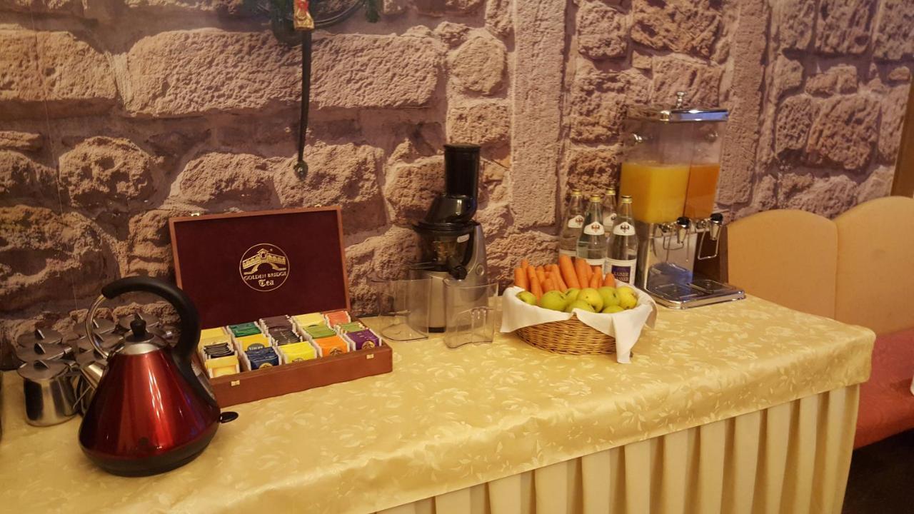 Hotel Sextnerhof Sesto Fiorentino Room photo