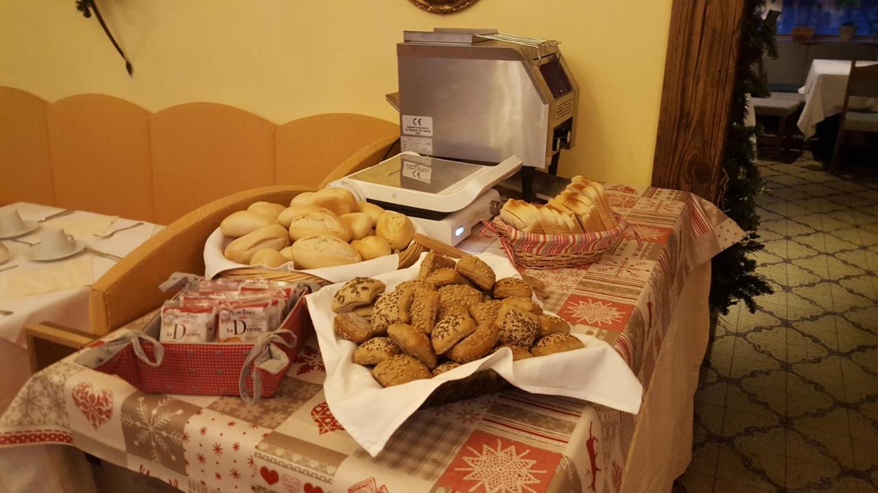 Hotel Sextnerhof Sesto Fiorentino Room photo